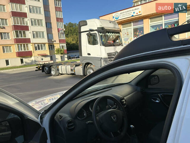 Білий Рено Дастер, об'ємом двигуна 1.6 л та пробігом 115 тис. км за 8600 $, фото 9 на Automoto.ua