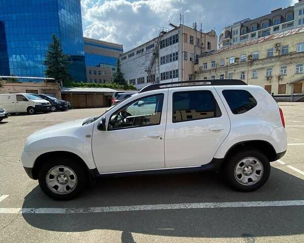 Белый Рено Дастер, объемом двигателя 1.6 л и пробегом 193 тыс. км за 7900 $, фото 6 на Automoto.ua