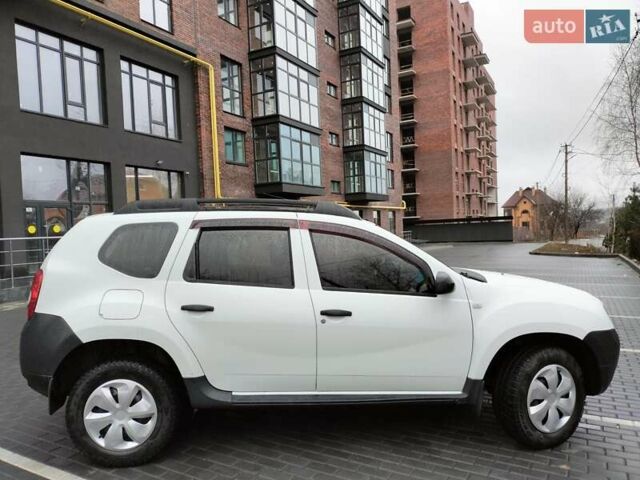Белый Рено Дастер, объемом двигателя 1.6 л и пробегом 194 тыс. км за 7900 $, фото 6 на Automoto.ua