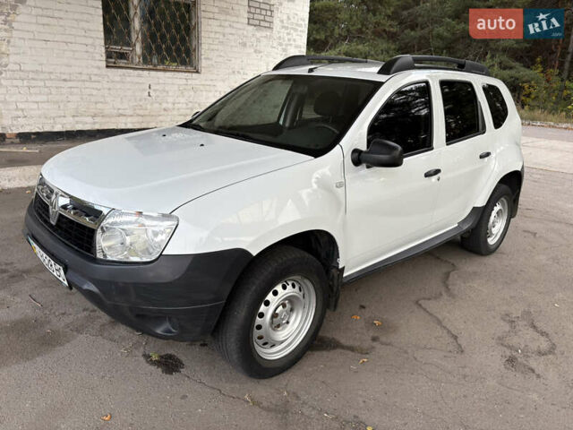 Белый Рено Дастер, объемом двигателя 1.6 л и пробегом 72 тыс. км за 7850 $, фото 4 на Automoto.ua