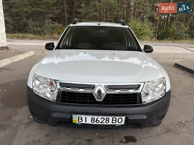 Белый Рено Дастер, объемом двигателя 1.6 л и пробегом 72 тыс. км за 7850 $, фото 3 на Automoto.ua