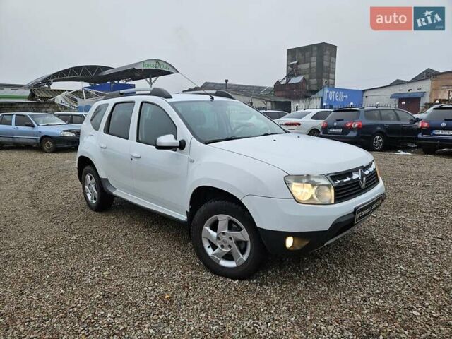 Белый Рено Дастер, объемом двигателя 2 л и пробегом 186 тыс. км за 9800 $, фото 2 на Automoto.ua