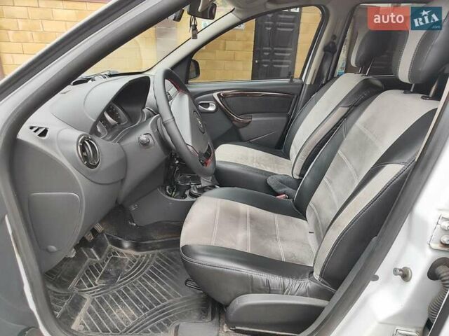Білий Рено Дастер, об'ємом двигуна 1.5 л та пробігом 312 тис. км за 9300 $, фото 3 на Automoto.ua