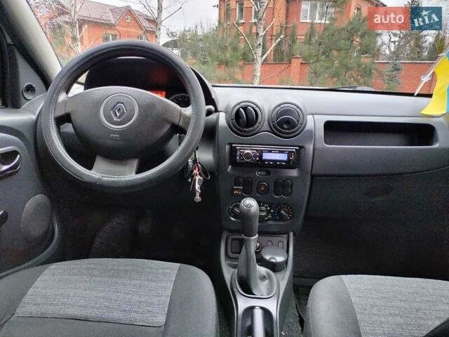 Белый Рено Дастер, объемом двигателя 1.6 л и пробегом 194 тыс. км за 7900 $, фото 12 на Automoto.ua