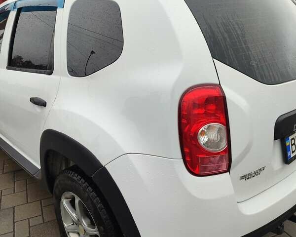 Білий Рено Дастер, об'ємом двигуна 1.45 л та пробігом 190 тис. км за 8500 $, фото 1 на Automoto.ua