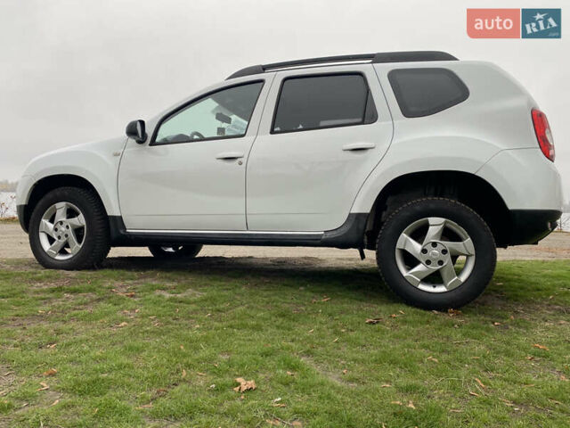 Белый Рено Дастер, объемом двигателя 1.6 л и пробегом 223 тыс. км за 6899 $, фото 4 на Automoto.ua
