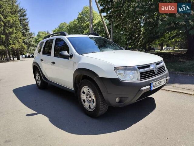 Білий Рено Дастер, об'ємом двигуна 1.5 л та пробігом 155 тис. км за 8999 $, фото 14 на Automoto.ua