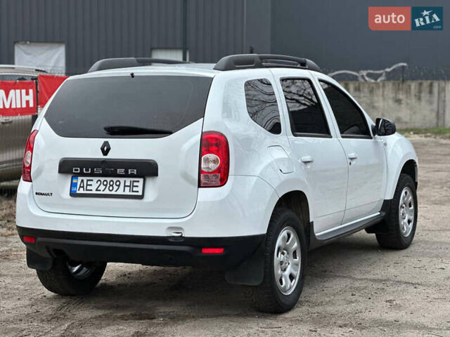 Белый Рено Дастер, объемом двигателя 1.6 л и пробегом 138 тыс. км за 8499 $, фото 5 на Automoto.ua