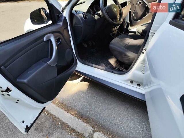 Білий Рено Дастер, об'ємом двигуна 1.5 л та пробігом 155 тис. км за 8999 $, фото 18 на Automoto.ua