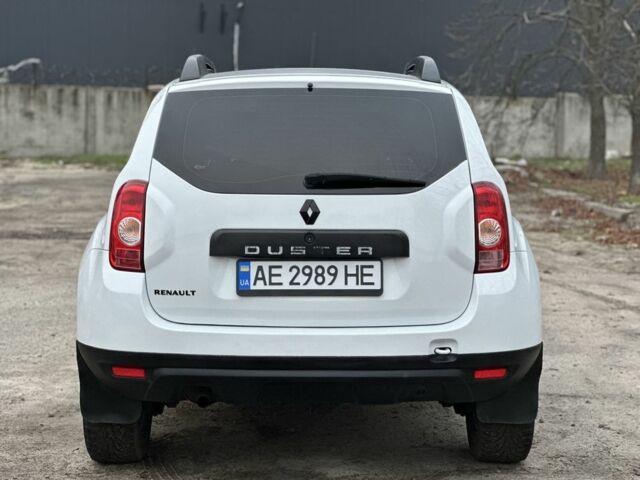 Белый Рено Дастер, объемом двигателя 1.6 л и пробегом 136 тыс. км за 8500 $, фото 2 на Automoto.ua