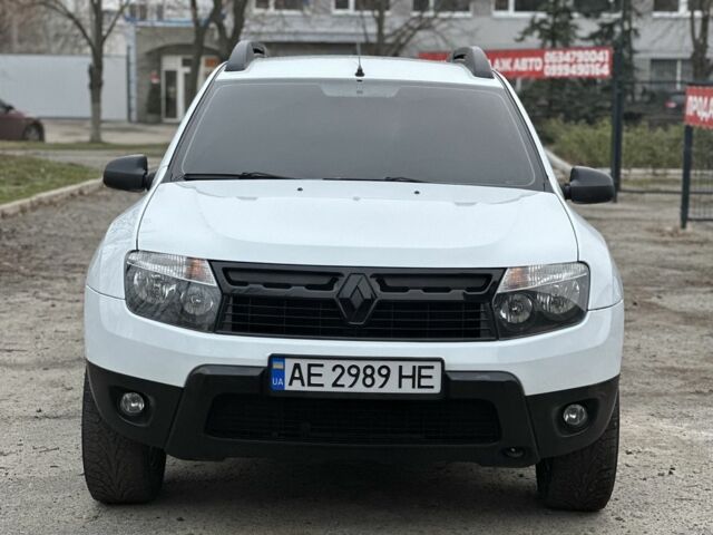 Белый Рено Дастер, объемом двигателя 1.6 л и пробегом 136 тыс. км за 8500 $, фото 3 на Automoto.ua