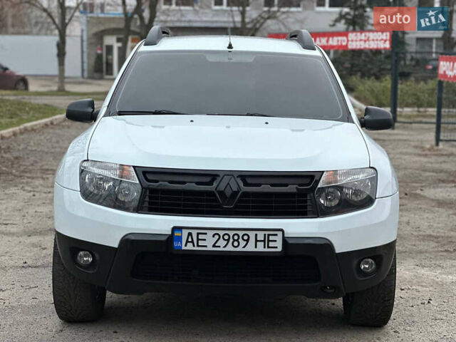 Белый Рено Дастер, объемом двигателя 1.6 л и пробегом 138 тыс. км за 8499 $, фото 4 на Automoto.ua