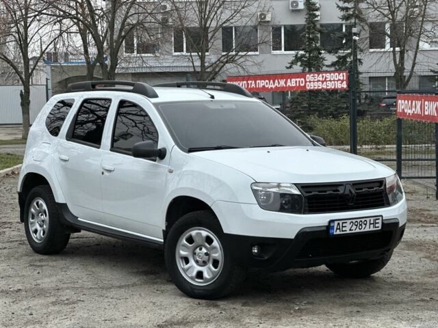 Белый Рено Дастер, объемом двигателя 1.6 л и пробегом 136 тыс. км за 8500 $, фото 5 на Automoto.ua