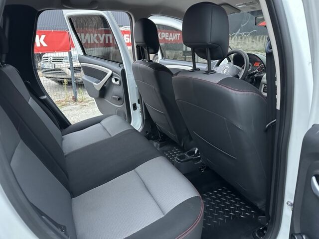 Белый Рено Дастер, объемом двигателя 1.6 л и пробегом 136 тыс. км за 8500 $, фото 9 на Automoto.ua