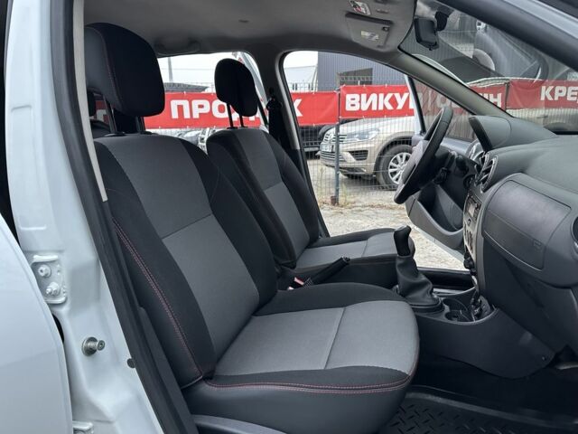 Белый Рено Дастер, объемом двигателя 1.6 л и пробегом 136 тыс. км за 8500 $, фото 11 на Automoto.ua