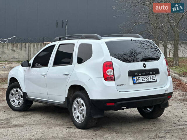 Белый Рено Дастер, объемом двигателя 1.6 л и пробегом 138 тыс. км за 8499 $, фото 6 на Automoto.ua