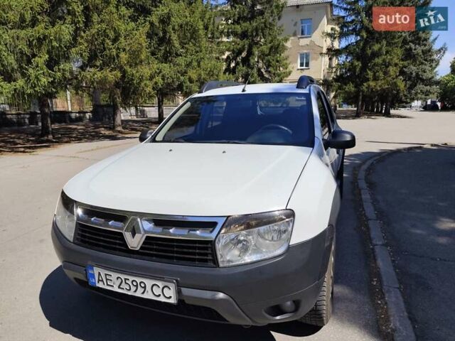 Білий Рено Дастер, об'ємом двигуна 1.5 л та пробігом 155 тис. км за 8999 $, фото 3 на Automoto.ua