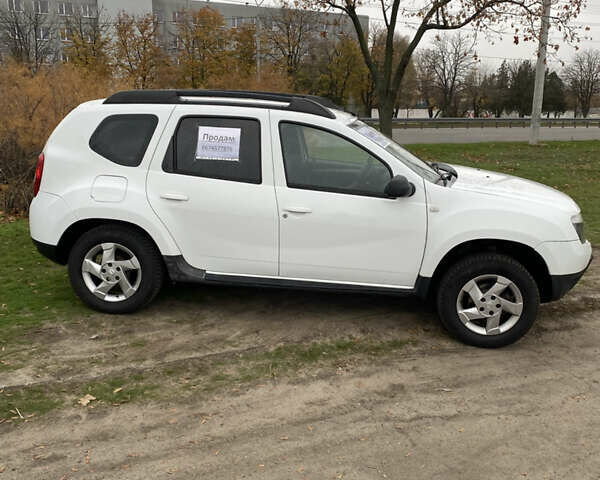 Белый Рено Дастер, объемом двигателя 1.6 л и пробегом 223 тыс. км за 6899 $, фото 11 на Automoto.ua