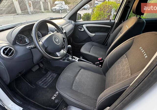 Білий Рено Дастер, об'ємом двигуна 1.6 л та пробігом 125 тис. км за 10500 $, фото 17 на Automoto.ua