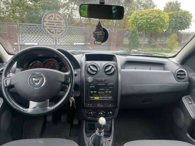 Белый Рено Дастер, объемом двигателя 1.5 л и пробегом 160 тыс. км за 8600 $, фото 4 на Automoto.ua