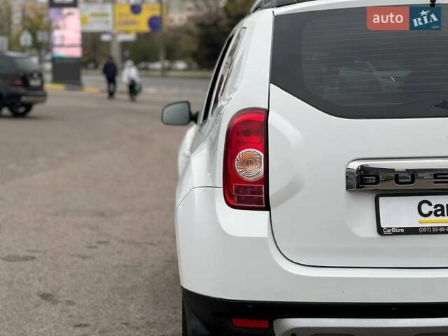 Белый Рено Дастер, объемом двигателя 2 л и пробегом 93 тыс. км за 9600 $, фото 7 на Automoto.ua