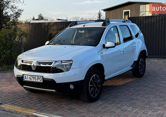 Білий Рено Дастер, об'ємом двигуна 1.6 л та пробігом 125 тис. км за 9999 $, фото 2 на Automoto.ua