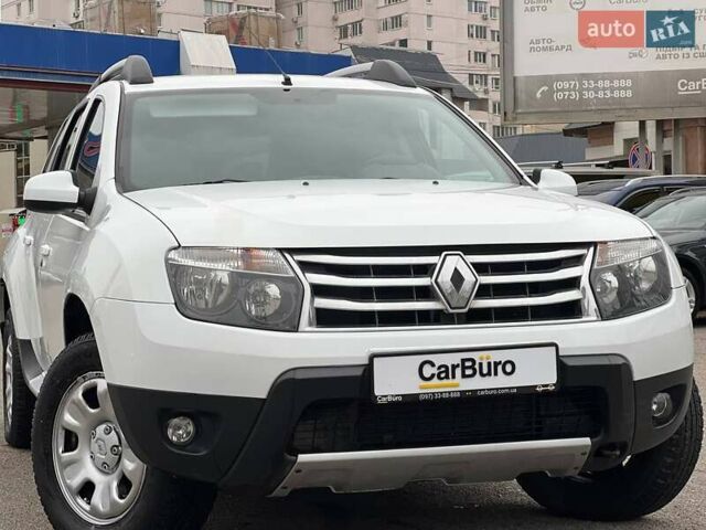 Белый Рено Дастер, объемом двигателя 2 л и пробегом 93 тыс. км за 9600 $, фото 3 на Automoto.ua
