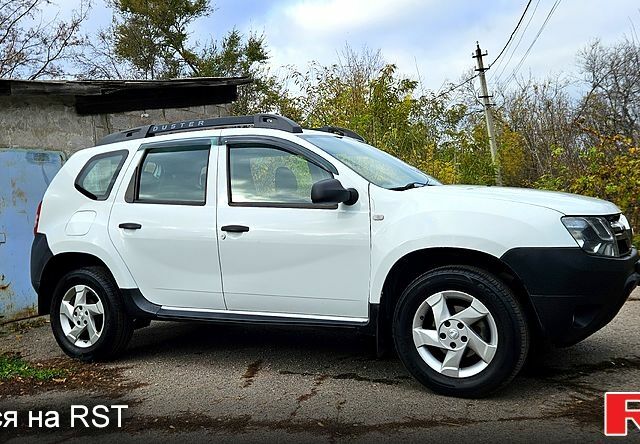 Білий Рено Дастер, об'ємом двигуна 1.5 л та пробігом 74 тис. км за 10300 $, фото 2 на Automoto.ua