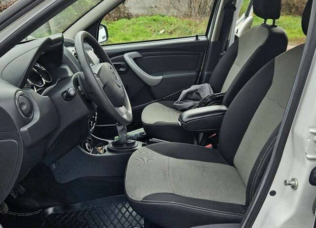 Білий Рено Дастер, об'ємом двигуна 1.5 л та пробігом 74 тис. км за 10300 $, фото 10 на Automoto.ua