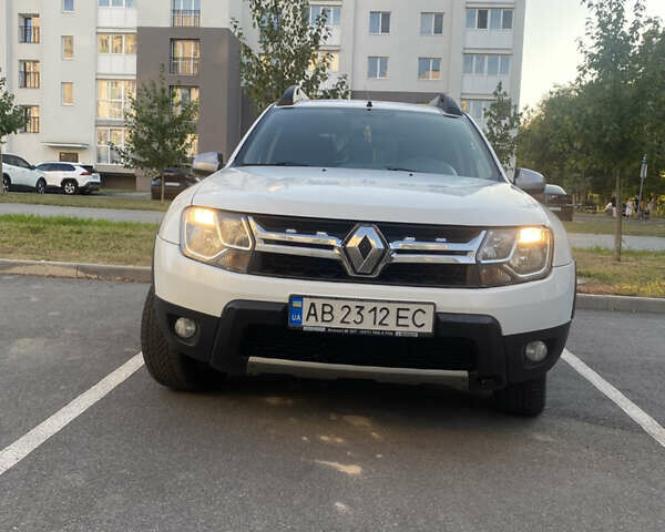 Белый Рено Дастер, объемом двигателя 1.46 л и пробегом 223 тыс. км за 9700 $, фото 1 на Automoto.ua