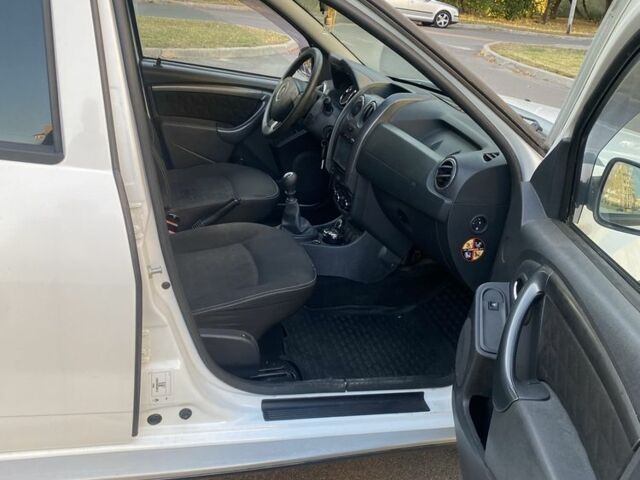 Білий Рено Дастер, об'ємом двигуна 1.5 л та пробігом 223 тис. км за 9000 $, фото 15 на Automoto.ua