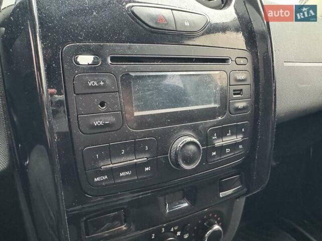 Білий Рено Дастер, об'ємом двигуна 1.6 л та пробігом 227 тис. км за 8790 $, фото 20 на Automoto.ua