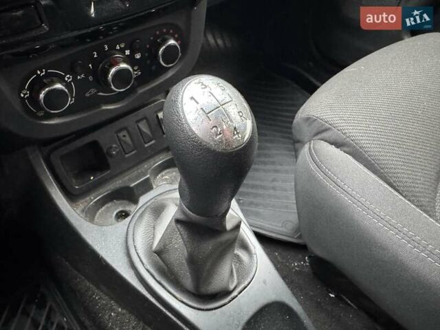 Білий Рено Дастер, об'ємом двигуна 1.6 л та пробігом 227 тис. км за 8790 $, фото 22 на Automoto.ua