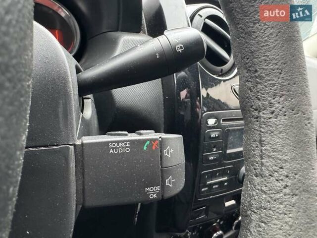 Білий Рено Дастер, об'ємом двигуна 1.6 л та пробігом 227 тис. км за 8790 $, фото 19 на Automoto.ua
