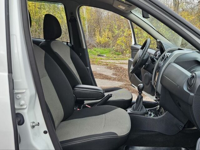 Білий Рено Дастер, об'ємом двигуна 1.5 л та пробігом 74 тис. км за 10300 $, фото 11 на Automoto.ua