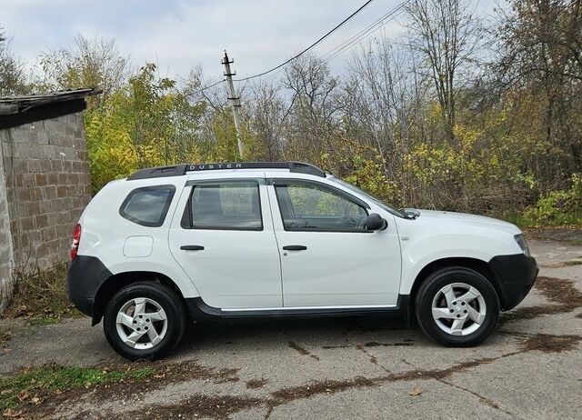 Білий Рено Дастер, об'ємом двигуна 1.5 л та пробігом 74 тис. км за 10300 $, фото 5 на Automoto.ua