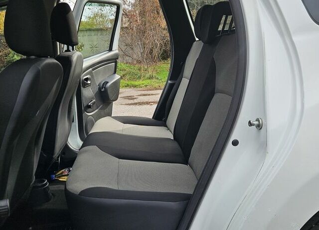 Білий Рено Дастер, об'ємом двигуна 1.5 л та пробігом 74 тис. км за 10300 $, фото 20 на Automoto.ua