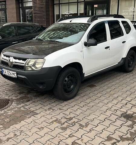 Белый Рено Дастер, объемом двигателя 1.6 л и пробегом 226 тыс. км за 9700 $, фото 6 на Automoto.ua