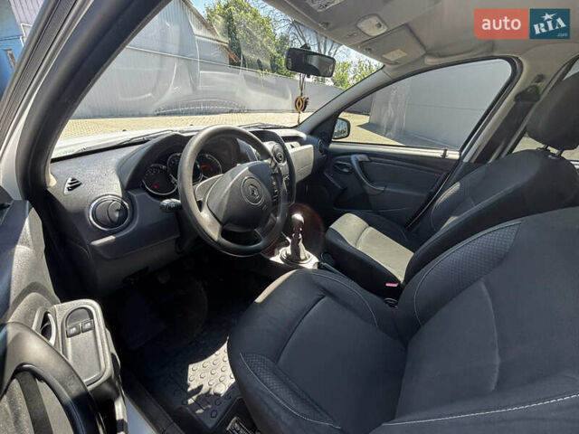 Белый Рено Дастер, объемом двигателя 1.5 л и пробегом 120 тыс. км за 11500 $, фото 15 на Automoto.ua