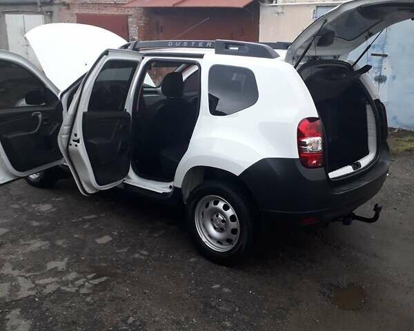 Белый Рено Дастер, объемом двигателя 1.46 л и пробегом 120 тыс. км за 11200 $, фото 30 на Automoto.ua