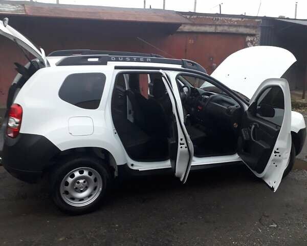 Белый Рено Дастер, объемом двигателя 1.46 л и пробегом 120 тыс. км за 11200 $, фото 32 на Automoto.ua