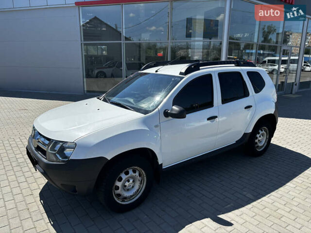 Белый Рено Дастер, объемом двигателя 1.5 л и пробегом 120 тыс. км за 11500 $, фото 3 на Automoto.ua