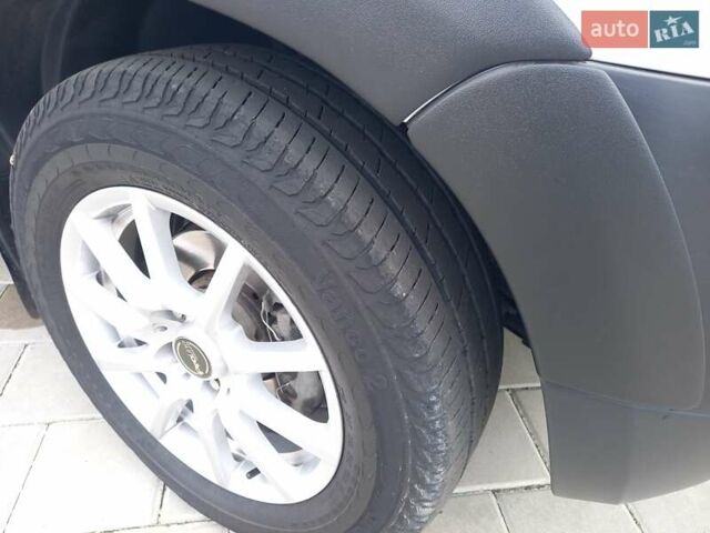 Білий Рено Дастер, об'ємом двигуна 1.5 л та пробігом 142 тис. км за 11700 $, фото 10 на Automoto.ua