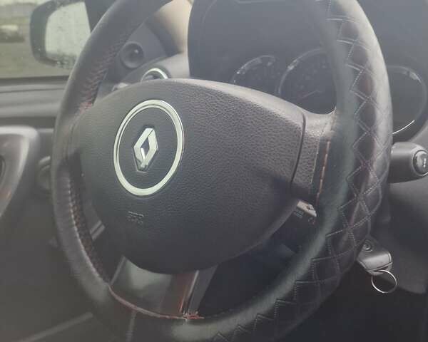 Белый Рено Дастер, объемом двигателя 1.46 л и пробегом 130 тыс. км за 12000 $, фото 9 на Automoto.ua