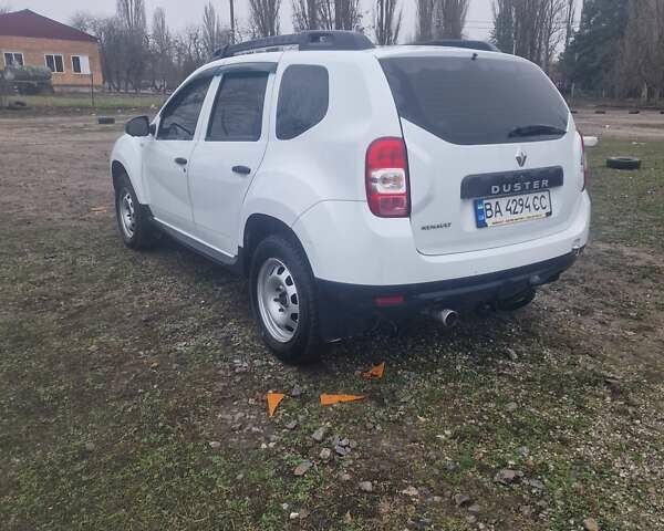 Белый Рено Дастер, объемом двигателя 1.46 л и пробегом 130 тыс. км за 12000 $, фото 2 на Automoto.ua