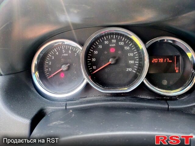 Белый Рено Дастер, объемом двигателя 1.6 л и пробегом 200 тыс. км за 8900 $, фото 6 на Automoto.ua