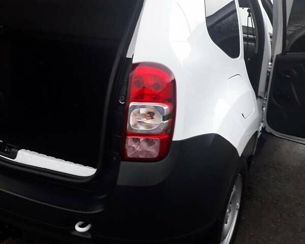 Белый Рено Дастер, объемом двигателя 1.46 л и пробегом 120 тыс. км за 11200 $, фото 22 на Automoto.ua