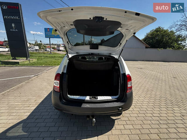 Белый Рено Дастер, объемом двигателя 1.5 л и пробегом 120 тыс. км за 11500 $, фото 18 на Automoto.ua