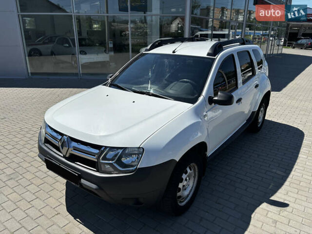 Белый Рено Дастер, объемом двигателя 1.5 л и пробегом 120 тыс. км за 11500 $, фото 1 на Automoto.ua