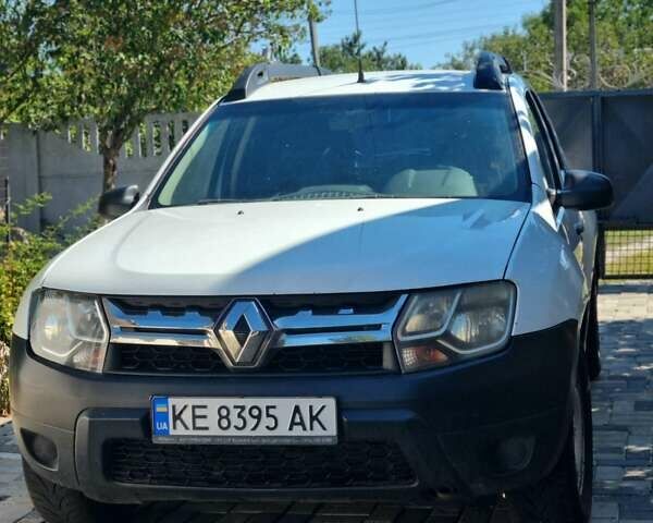 Белый Рено Дастер, объемом двигателя 1.5 л и пробегом 309 тыс. км за 9000 $, фото 12 на Automoto.ua